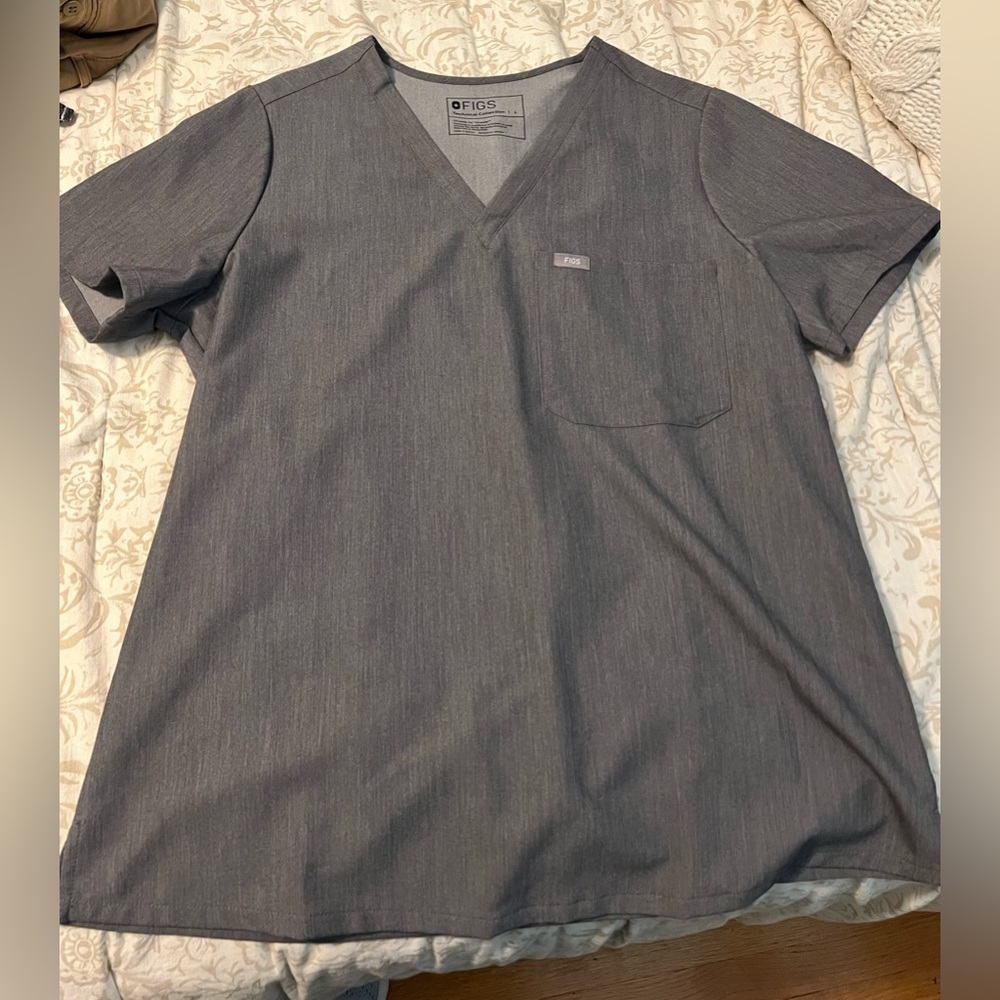 Figs scrub top